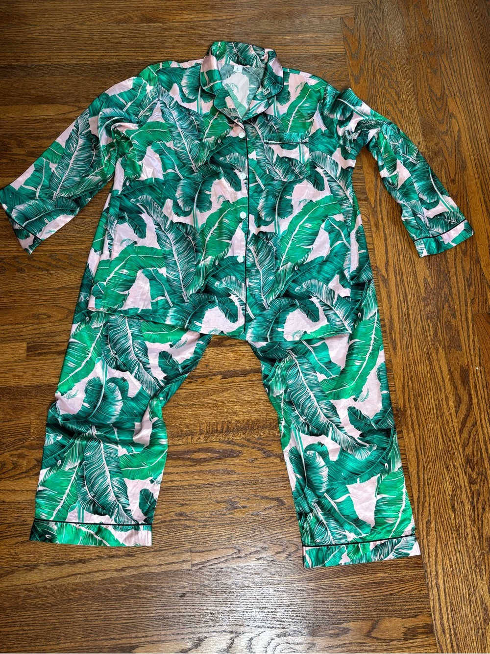 Tropical Green and Pink Banana Leaf Print Women’s Pajama Set - Size L